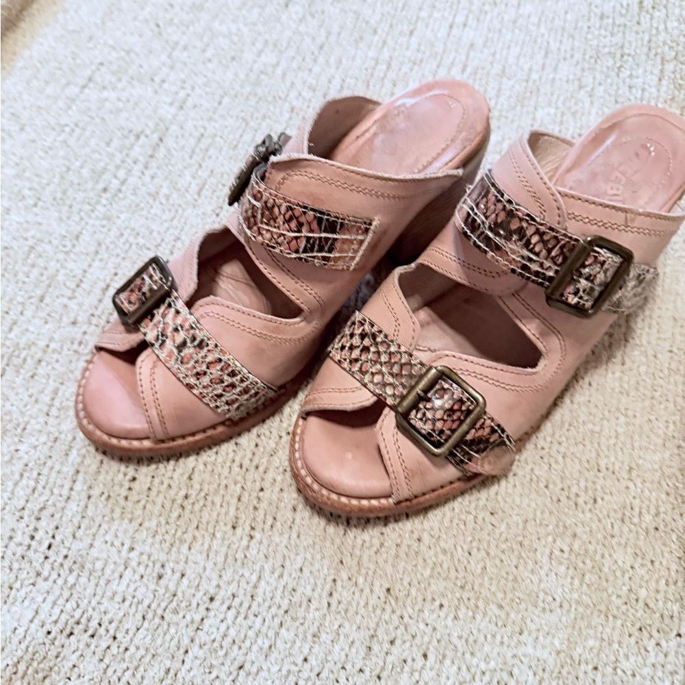 Freebird Caprice sandals in blush, size 8